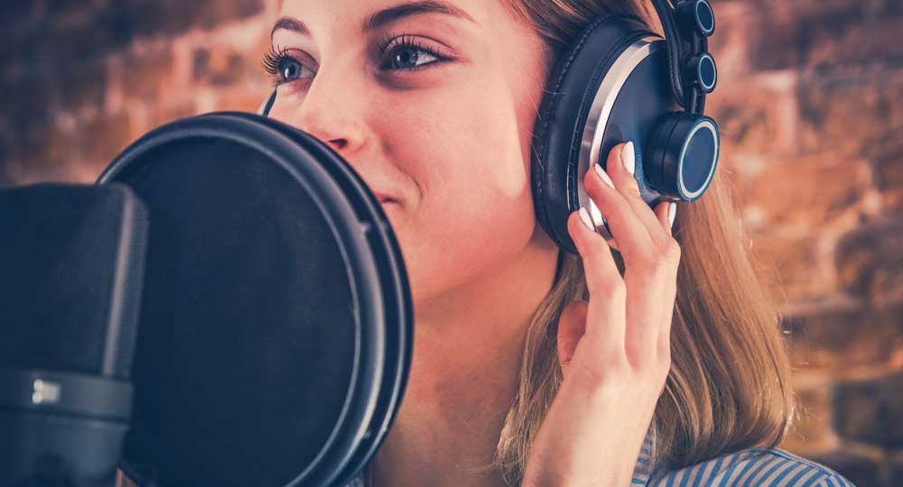 Voiceovers-and-Dubbing-Services